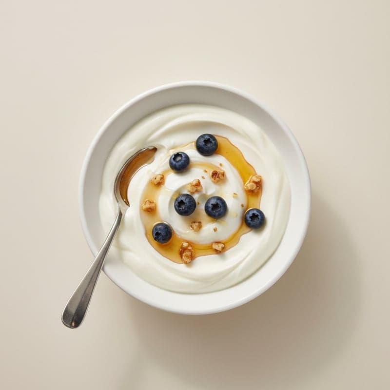 Yogurt greco: calorie e macro per 100 g